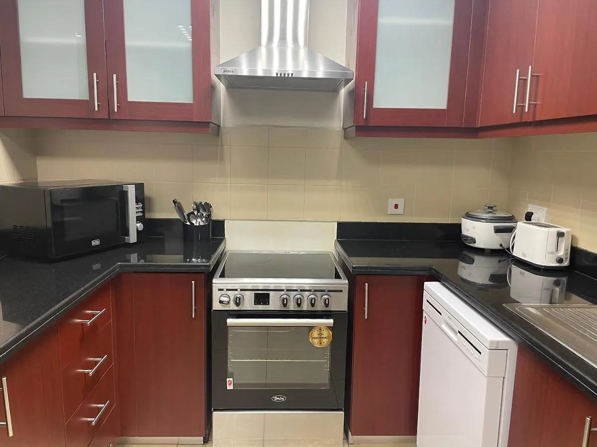 Usmans 1 Bedroom 4 Beds Jbr Huge Sea View 120 Sqm 2 Balconies Dubai Lejlighed